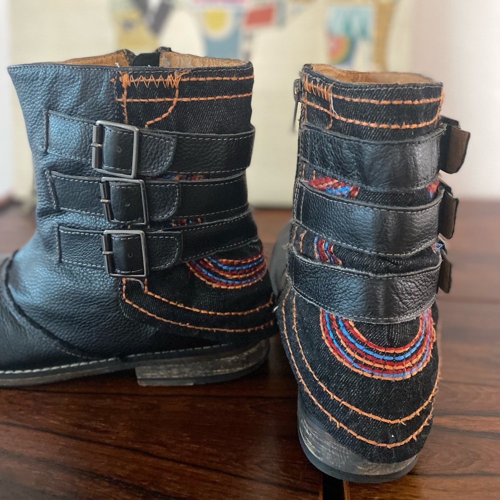 VINTAGE TRUE RELIGION | Leather Ankle Rainbow Moto Style Boots